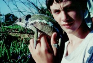 600px_97_53-4_David_holding_big_chamaeleon-R-sat+V_crop